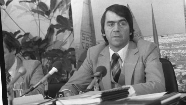 1994  Parti Quebecois returned to power