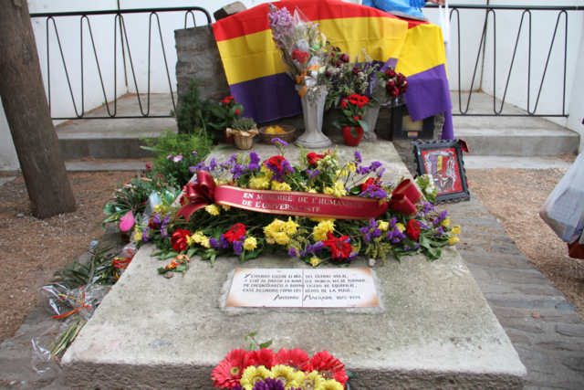 FALLECE ANTONIO MACHADO