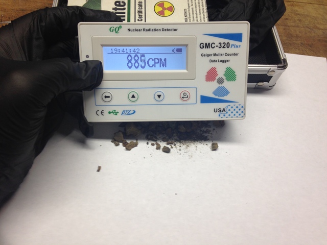 Primera muestra de uranio