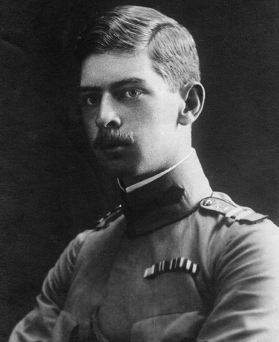 Inicio de la dictadura de Carlos II