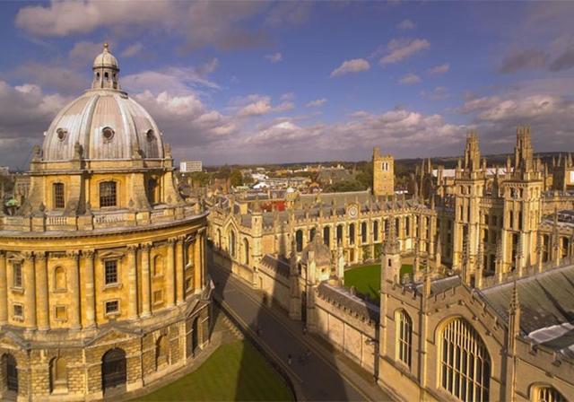 Universities form in Europe