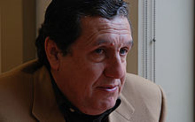 Presidente Ramón Puerta fusiona Ministerios de Economía, Desarrollo Social, Trabajo y Salud