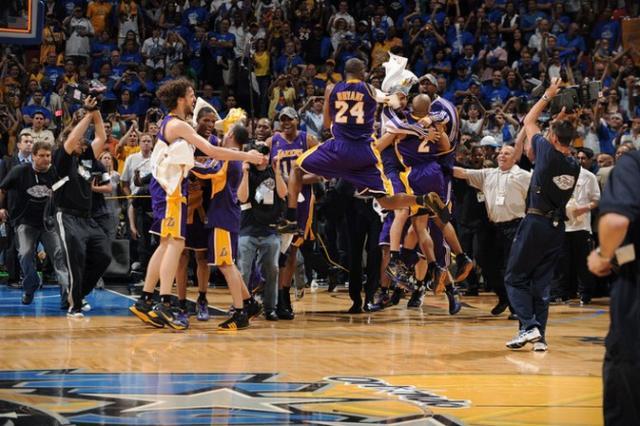 Kobe wins his 4th NBA champioship.