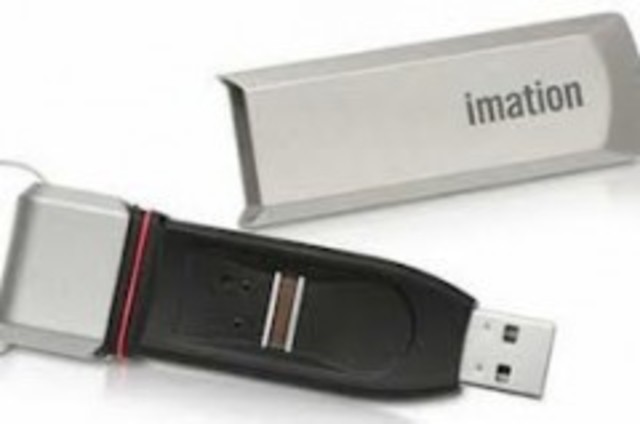 USB "FLASH DRIVE DEFENDER F200"