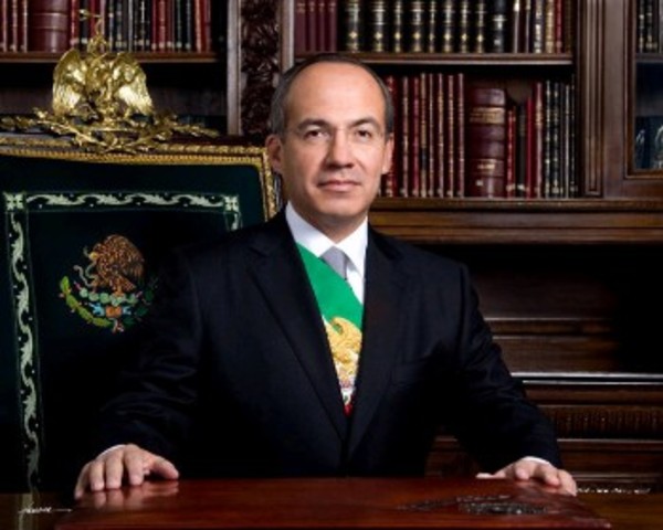 felipe calderon es presidente
