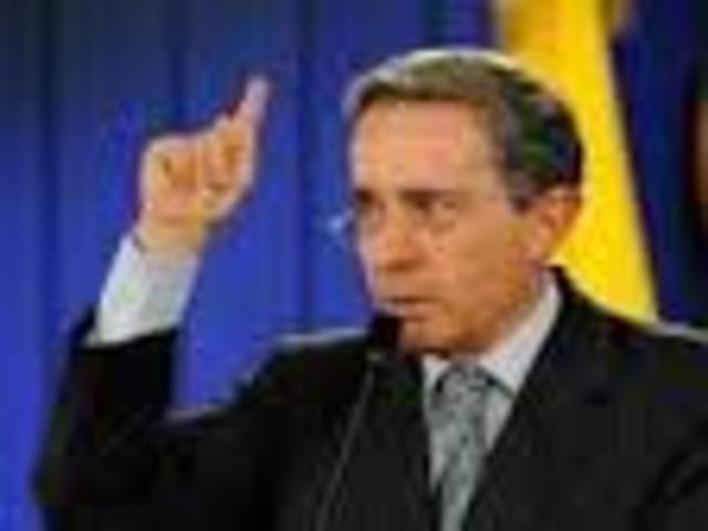 Reelegido Alvaro Uribe