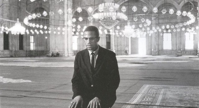 Malcolm X Breaks ties with Nation Of Islam and makes a trip to Mecca