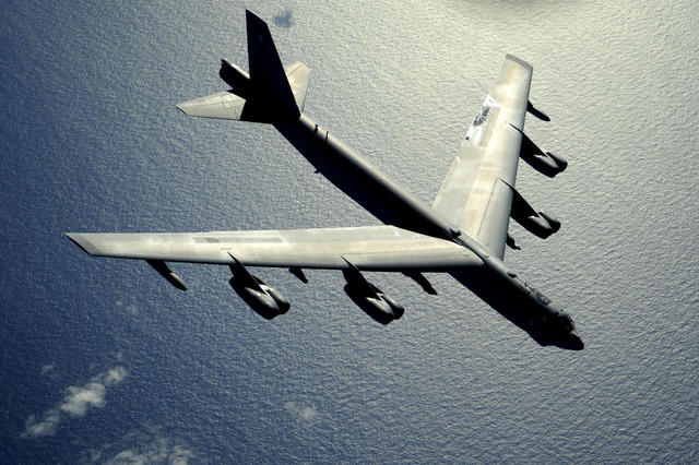 B-52 Stratofortress flies
