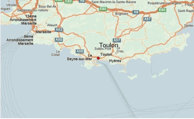 Napoleon forces the British out of Toulon