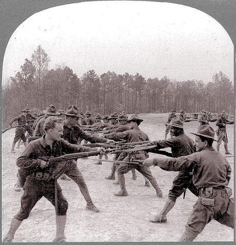 U.S troops land in France