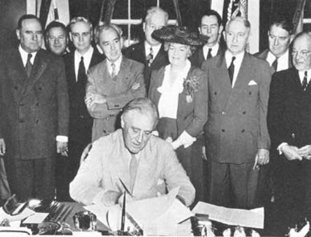 G.I. Bill : Servicemen's Readjustment Act 1944
