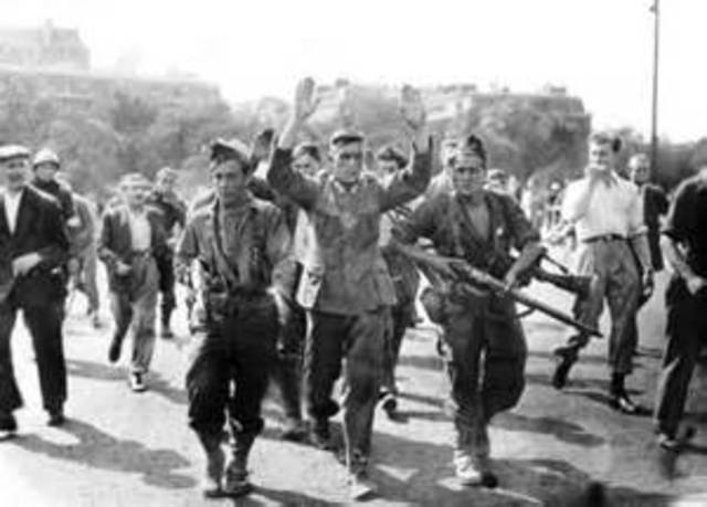 Holland surrenders to the Nazis