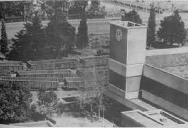 Inauguración de la Fábrica Militar