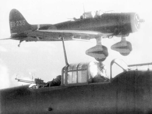 Japanese aircraft bomb Darwin