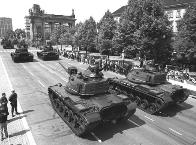 Allied forces surround Berlin