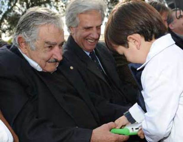 Se entrega la computadora un millón