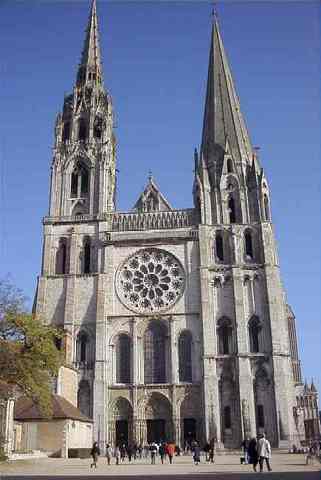 West facade, Chartes Cathedral, France (1134-1220)