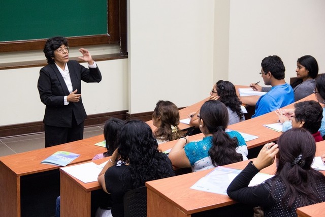 LAS ESCUELAS NORMALES FORMADORAS DE EDUCADORES