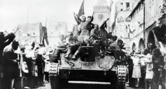 Soviet forces liberate Warsaw and Krakow