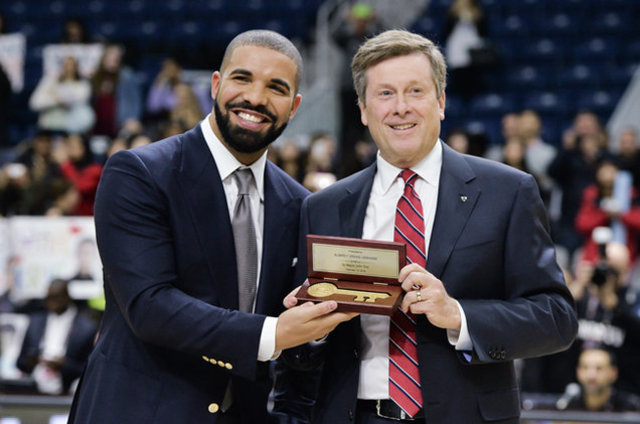 Drake Receives Key to Toronto