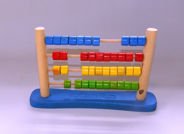 Utilizo el ábaco para aprender a contar