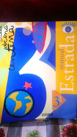 Uso un manual de trabajo para 3er grado