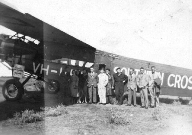 sapper and served in Gallipoli and, as a dispatch rider, in Egypt and France