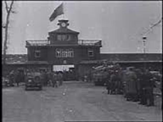 Buchenwald is established