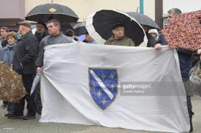 NATO forces take hold of Bosnia