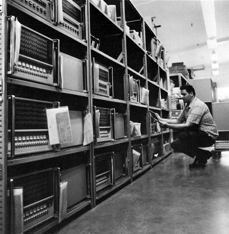 Η κυκλοφορία των πρώτων ηλεκρονικών υπολογιστών τη δεκαετία του ΄50