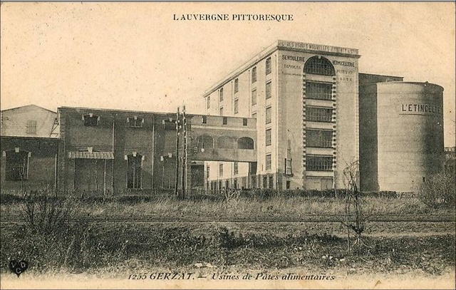 Première usine de pâte et papier