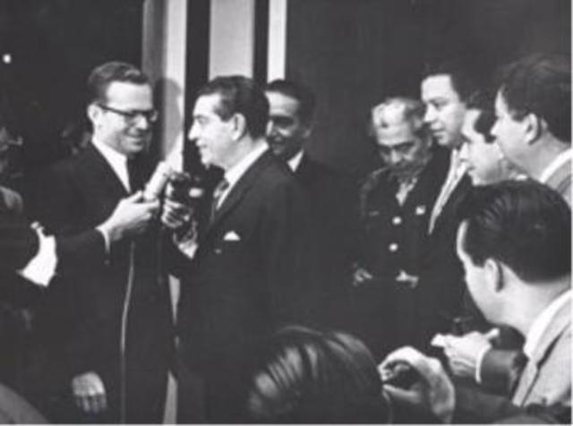 Incia las transmisiones diarias de exposición objetiva presidencial.