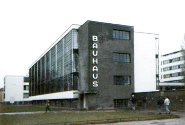 La Bauhaus se muda a desseau