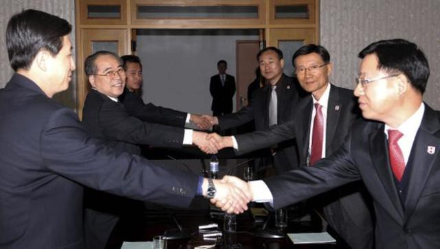 North and South Korea split by the 38th parrllel line