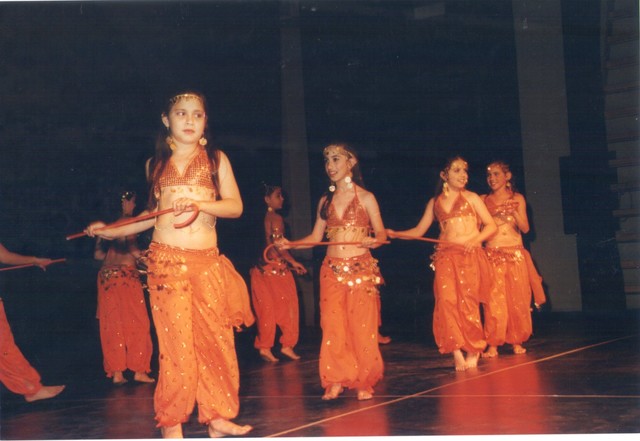 Comence Danzas clasica, española y arabes