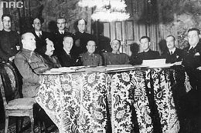 Constitución  del primer Gobierno de Francisco Franco