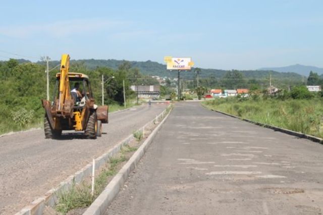 Processo de pavimentação Av. FACCAT