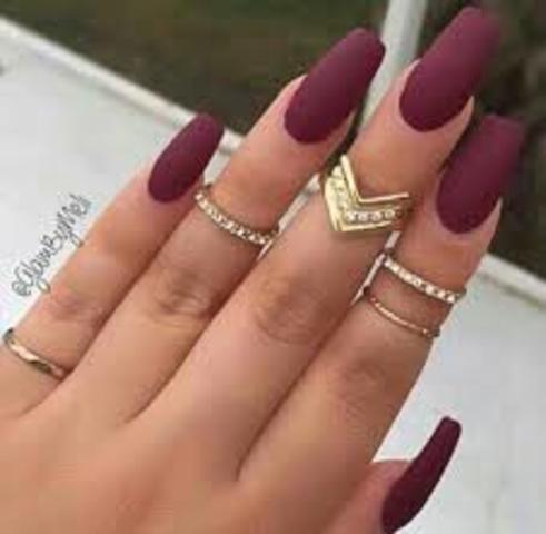 nails