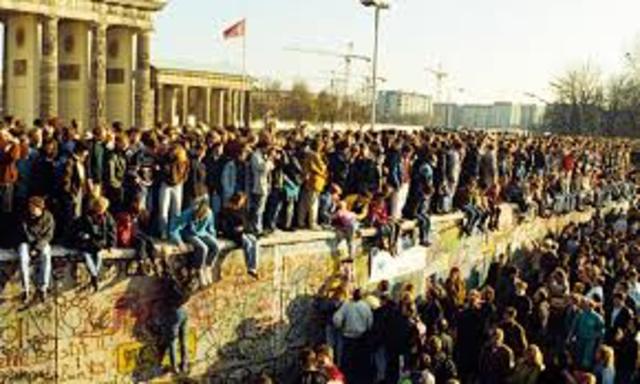The Fall Of The Berlin Wall