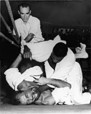 Helio Gracie participa do seu primeiro vale-tudo