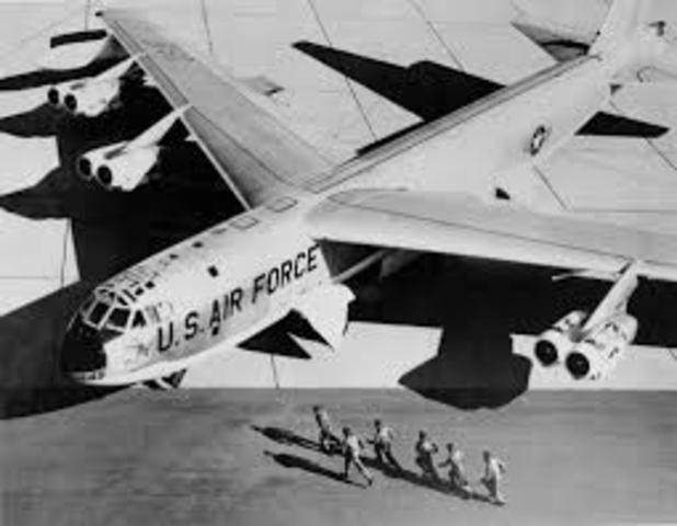 B-52 bombs vietnam