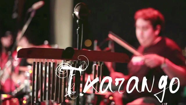 És publica al seu web gratuïtament, Benvinguts al llarg viatge