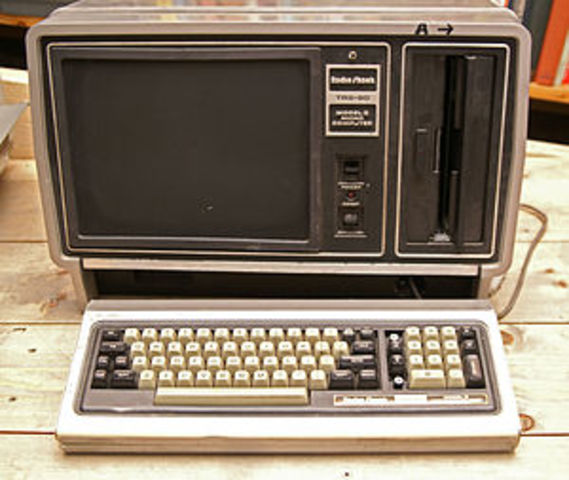 TRS 80 Modelo II