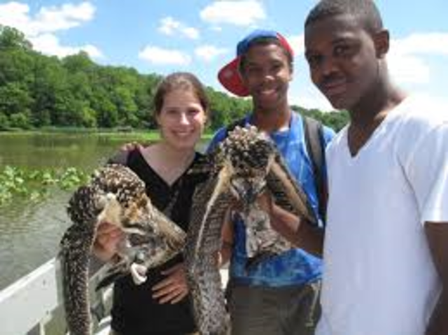 Students go to the Aquarium