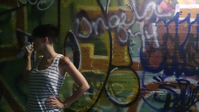 Tagging the Krogg St tunnel wall