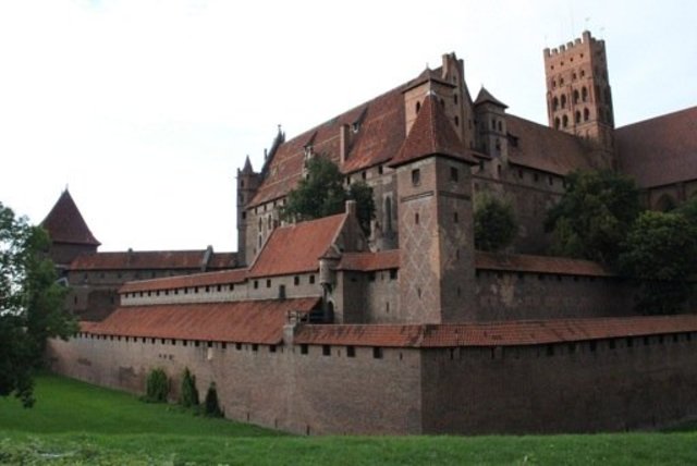 Gothic Architecture: Castle