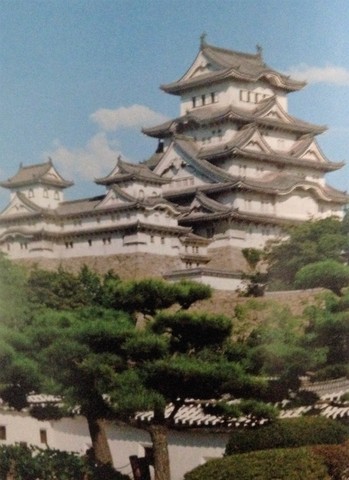 Himeji Castle, Japan. “Discovering the Humanities.” (1601~1609).