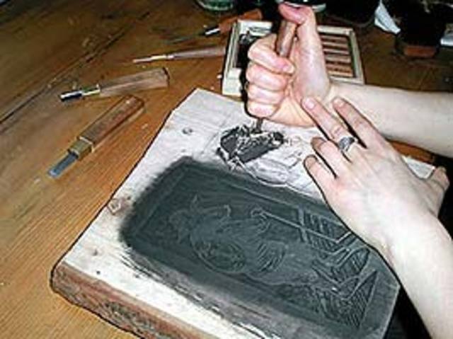 Wood printing is introduced in Europe