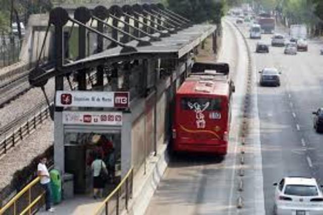 Inauguración del Metrobús (19 de junio de 2005)