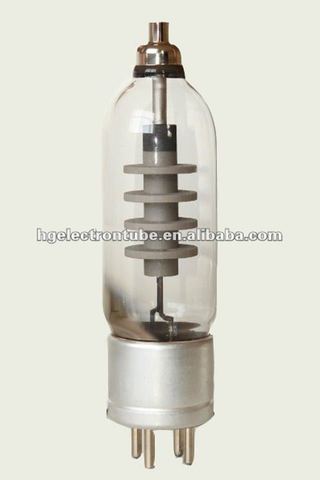 inventó del diodo de tubo al vacío.